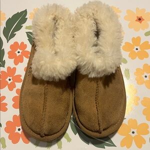 UGG Tan Kids Slippers with Cream Fur